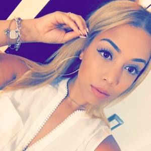 Meet your Posher, Jasmine